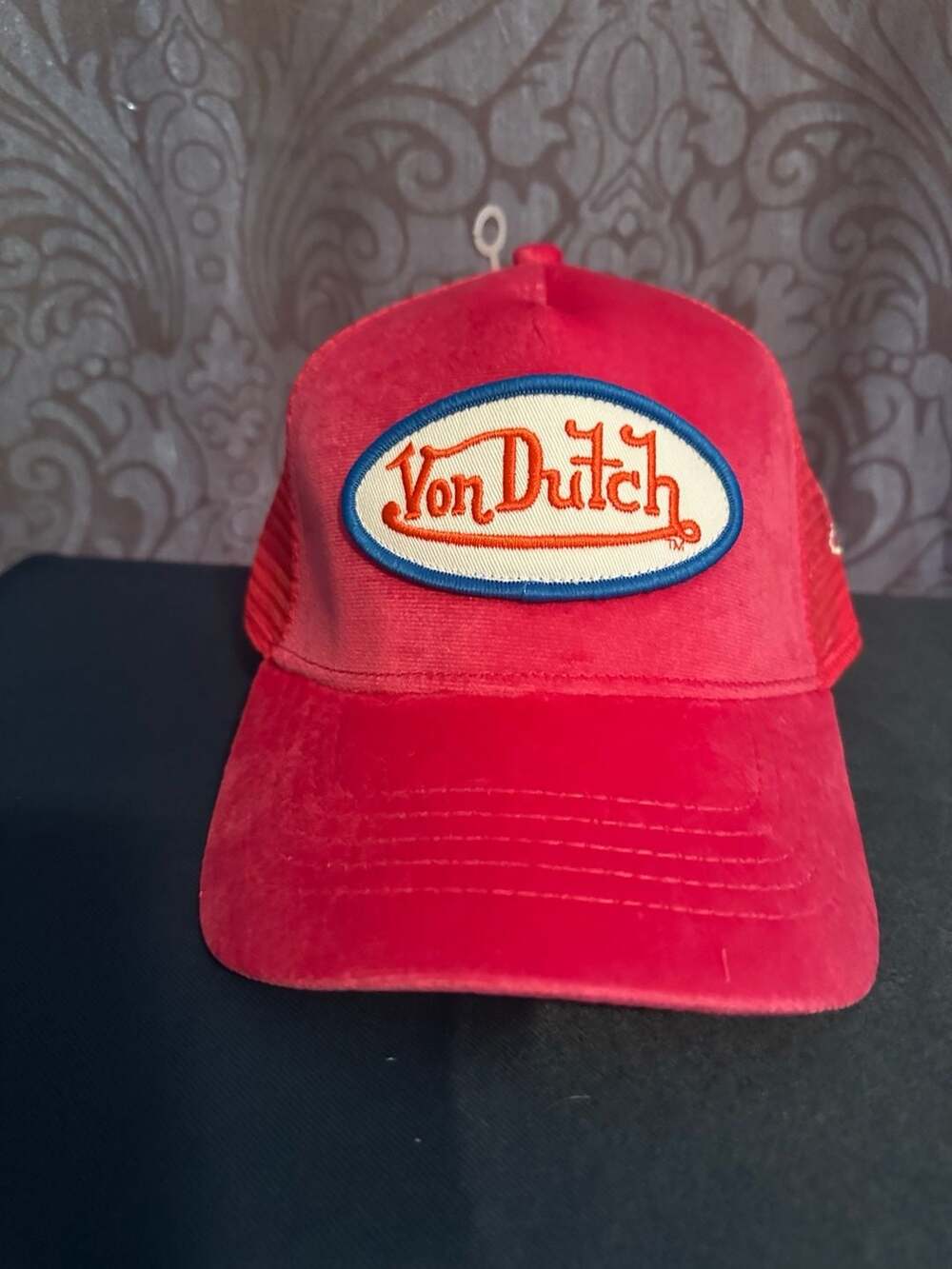 Von Dutch ~ hot pink Hollywood Velvet trucker hat - Limited Edition